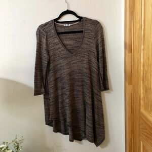 THREE DOTS Asymmetrical Hemmed Tunic